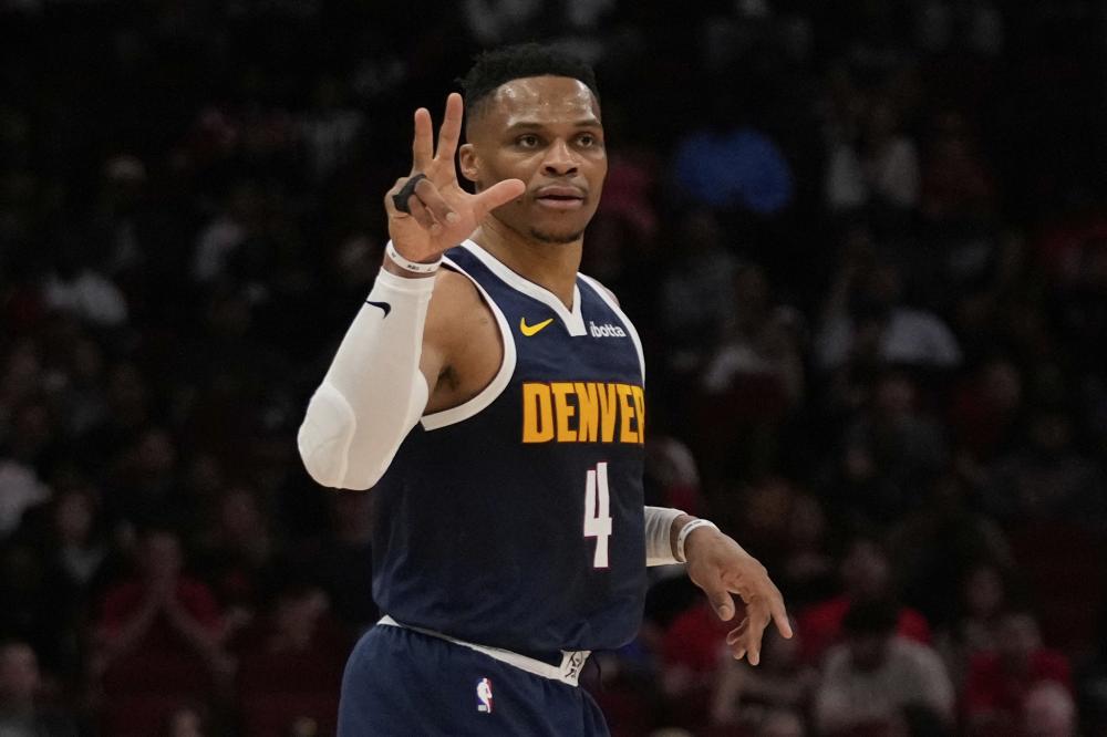 不乏伤病触 不乏伤病触