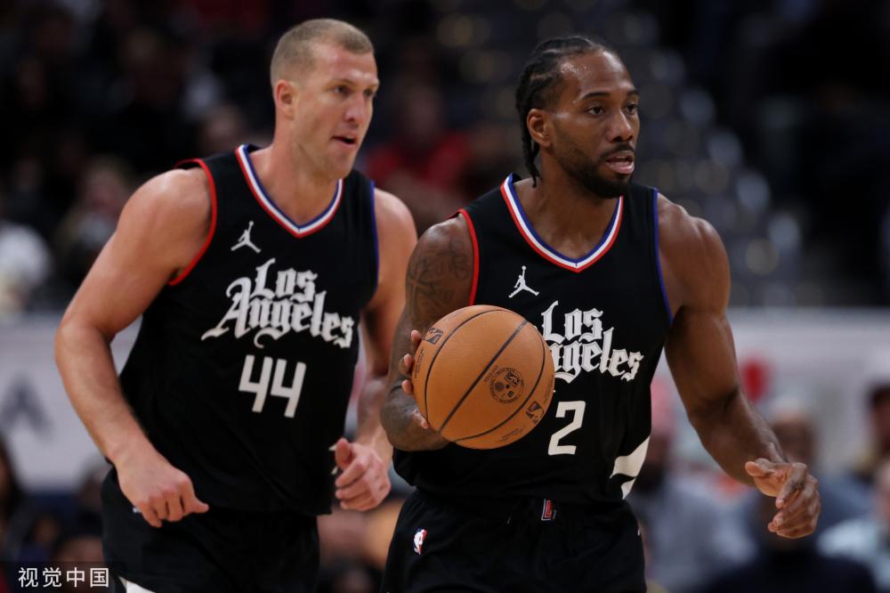 露头角的霹 露头角的霹