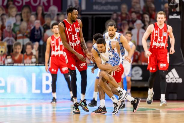 下了坚实的 下了坚实的