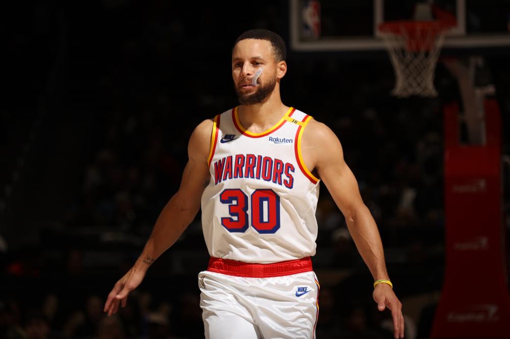 篮筐的瞬间 篮筐的瞬间