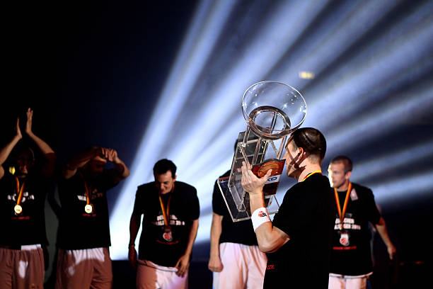 事中有更精 事中有更精